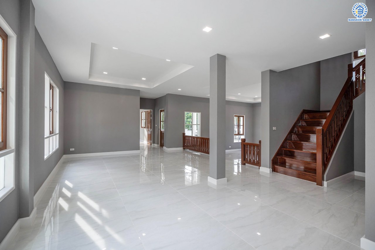 บ้านมือสองตกแต่งใหม่ โครงการ ลัดดารมย์ เพชรเกษม69 ตกแต่งหรูหราดีไซน์สุด Classic วิวสวนสาธารณะ ใกล้ส่วนกลาง บนเนื้อที่ 173.5 ตร.ว. ฟังก์ชันจัดเต็ม 4 ห้องนอน 4 ห้องน้ำ 1 ห้องอเนกประสงค์ 1 ห้องแม่บ้าน จอดรถได้ถึง 2 คัน บนทำเลศักยภาพ เชื่อมต่อหลายเส้นทาง ใกล้เดอะมอลล์บางแค จุดขึ้นทางด่วน "กาญจนาภิเษก" และรถไฟฟ้าสายสีน้ำเงิน "สถานีหลักสอง"